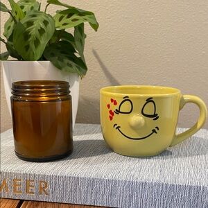 Vintage Dolce Vita Home Collection Anthropomorphic 3D Smiley Face Mug